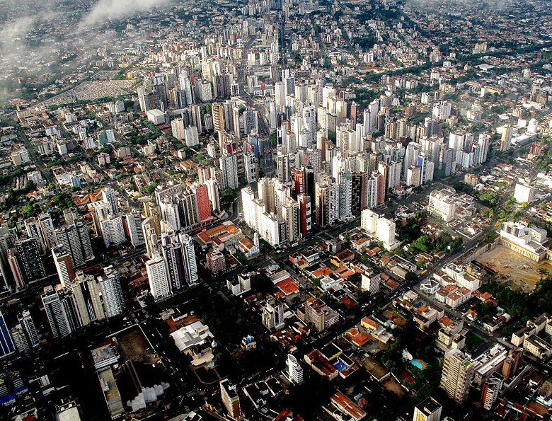 Vantagens de adquirir imóveis em Curitiba
