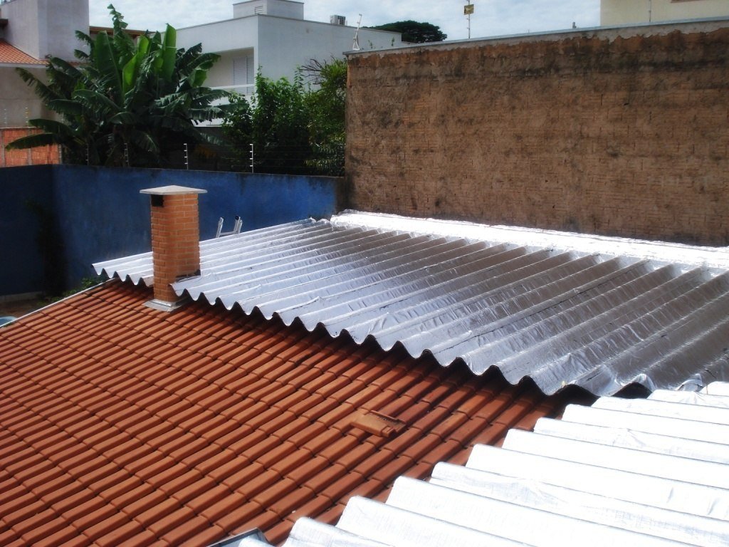 Manta asfáltica: saiba as vantagens de instalar na sua casa