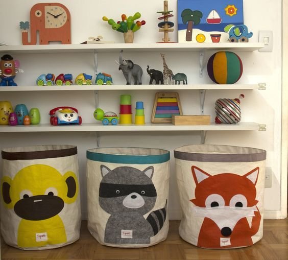 cestas organizadoras em quarto de criança