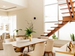 Interior de apartamento com dois andares - duplex